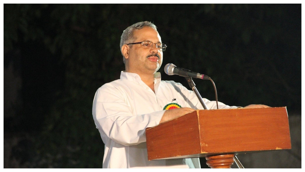 RSS गतिविधियों में भाग लेने वाले सरकारी कर्मचारियों पर प्रतिबंध हटाना: आधिकारिक नियम क्या कहते हैं?