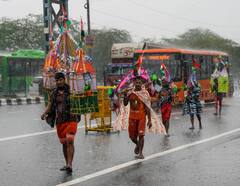 Kanwar Yatra Row: योगी सरकार के आदेश पर भड़के शंकराचार्य, यूपी उप-चुनाव से पहले बोले- आप तो...
