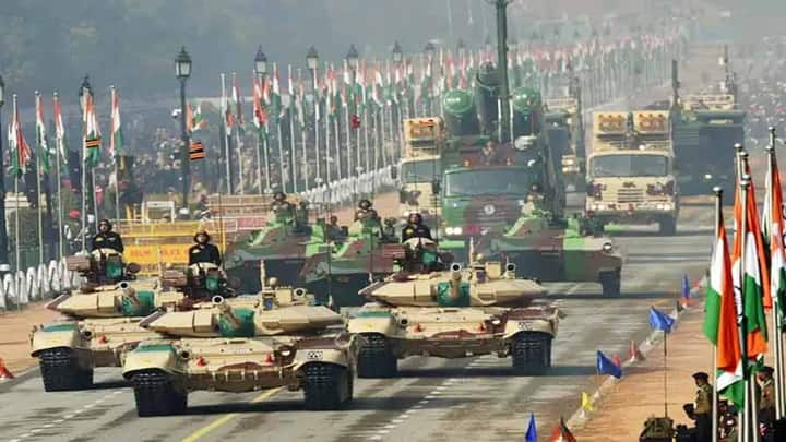 India recorded highest ever defence exports and become top 25 global defence exporters Economic Survey 2023-24 says India Defence Exports : भारत के हथियारों की दुनिया में धूम मची, ब्रह्मोस मिसाइल से लेकर पिनाका रॉकेट तक हो रहे निर्यात