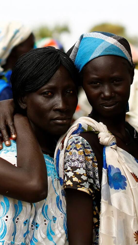 ఆకలి తీరాలంటే సైనికుల కోరికలు తీర్చాల్సిందే, ఇంత దారుణం ఎక్కడా చూసుండరు