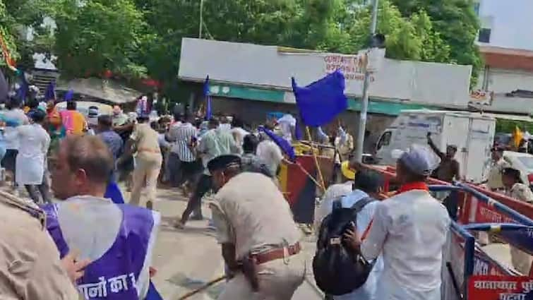 Bihar ram Vilas paswan old wing Dalit Army workers protest In patna Police lathi charged chirag paswan ann Bihar News: पटना में अपनी मांगों को लेकर सड़कों पर उतरे पासवान समाज के लोग, पुलिस ने किया लाठीचार्ज