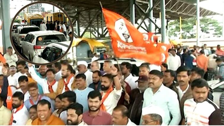 Nashik Mumbai Highway Shiv Sena Thackeray group aggressive against potholes on Ghoti toll plaza closed Maharashtra Marathi News नाशिक-मुंबई मार्गावरील खड्ड्यांविरोधात ठाकरे गट आक्रमक; घोटी टोलनाका बंद पाडला, वाहनांच्या लांबच लांब रांगा