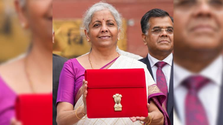 Union Budget 2024 Nirmala Sitharaman Presentation Tablet Why Reason Digital India Narendra Modi Union Budget 2024: Why Does Nirmala Sitharaman Carry A Tablet For Her Presentation? Here's Which Brand She Uses