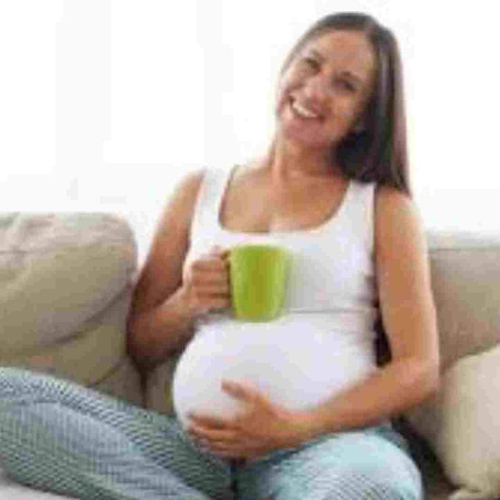 Dietician Payal Sharma says that women should drink healthy drinks during pregnancy. Talking about tea, if you have a habit of drinking it daily, then reduce the consumption of tea. Apart from this, if there is any medical condition during pregnancy, then take care of that too.