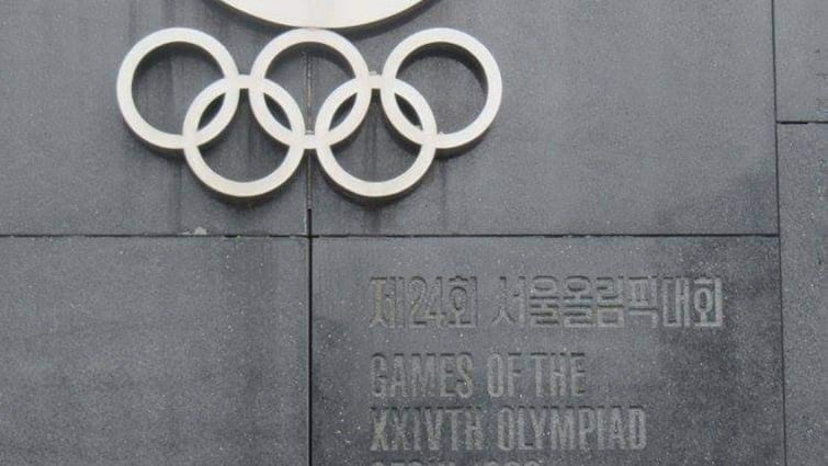 Paris Olympics 2024 Not only in History Medals winning athletes names written on the walls of stadiums as well Olympics 2024: सिर्फ इतिहास में ही नहीं, स्टेडियम की दीवारों पर भी लिखा जाता है मेडल जीतने वाले खिलाड़ियों का नाम