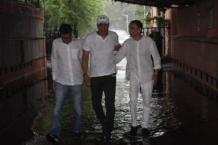 कृष्ण कुमार की लाडली को नम आंखों से अंतिम विदाई देने बॉलीवुड के तमाम सेलेब्स पहुंचे थे.