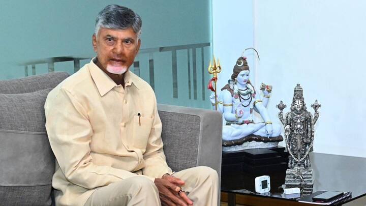 न्यूज तक की रिपोर्ट के मुताबिक चंद्रबाबू नायडू को खुश करने के लिए भाजपा ने उन्हें एक नया इनाम दिया है. लोकसभा और राज्यसभा की कार्यवाही का सीधा प्रसारण करने वाले सांसद टीवी का प्रसारण अब तेलुगु में भी शुरू हो गया है. बजट के लिए संसद का सत्र शुरू हुआ तो यूट्यूब पर संसद टीवी ने तेलुगु में भी संसद की कार्यवाही दिखानी शुरू की.