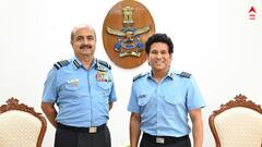 Cricketers in Indian Army: ভারতীয় জার্সিতে ২২ গজও কাঁপিয়েছেন, আবার সেনাবাহিনীর পোশাকও গায়ে চাপিয়েছেন এই ক্রিকেটাররা