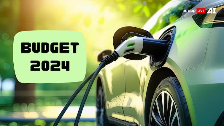 Union Budget 2024 India Automobile Sector Nirmala Sitharaman announce reduction in custom duty on lithium ion battery Union Budget 2024: बजट 2024 में ऑटो सेक्टर के लिए बड़ा ऐलान, लिथियम बैटरी हुई सस्ती, इलेक्ट्रिक व्हीकल्स के घटेंगे दाम