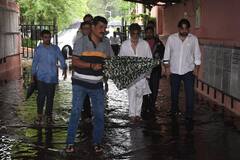 इकलौती बेटी Tishaa Kumar की मौत से सदमे में कृष्ण कुमार, मां का भी बुरा हाल, ढांढस देने पहुंचे सेलेब्स