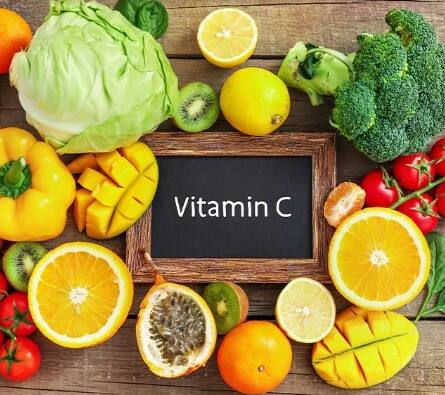 Food sources rich in vitamin C include citrus fruits, strawberries, bell peppers, and leafy vegetables. Adequate intake of vitamin C can overcome its deficiency in your body.