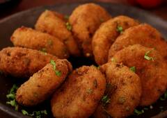 Toor Dal Kebab : சைவம் சாப்பிடுபவர்களுக்கான சூப்பரான சிற்றுண்டி.. பருப்பு கபாபை செய்து அசத்துங்க!