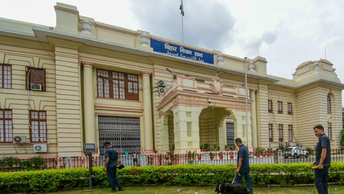 Bihar Monsoon Session Live Updates: बिहार विधानमंडल के मानसून सत्र का आज दूसरा दिन, पेश होगा एंटी पेपर लीक विधेयक