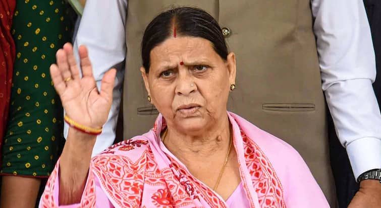 Rabri Devi Reaction on Union Budget 2024 Announcement for Bihar targets Nitish Kumar बिहार के लिए बजट में ऐलान के बाद राबड़ी देवी बोलीं, '...अब तो नीतीश कुमार को हट जाना चाहिए'