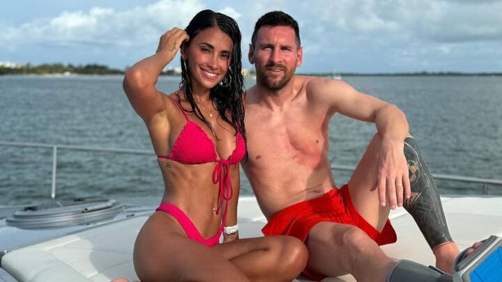 সেই জয়ের পর আপাতত ছুটি কাটাতে ব্যস্ত 'এলএম ১০'। খবর অনুযায়ী মায়ামি ফ্লোরিডাতেই ছুটি কাটাচ্ছেন আর্জেন্তাইন কিংবদন্তি।