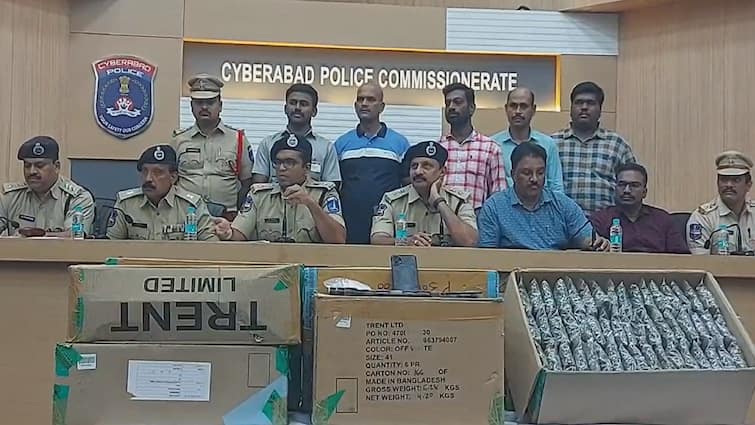 Madhapur police arrests Zomato delivery guy who supplies drugs and Ganja Hyderabad Drugs Case: జొమాటోలో డెలివరీలు చేస్తూ డ్రగ్స్ సప్లయ్! అడ్డంగా దొరికిన ఫుడ్ డెలివరీ బాయ్