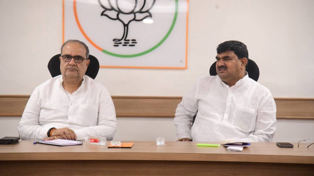 यूपी उपचुनाव से पहले पिछड़ा-दलित वोट बैंक साधने की कोशिश में जुटी बीजेपी, 29 जुलाई को बड़ी बैठक BJP meeting UP By Election in Lucknow on 29th July cm yogi adityanath will participate Ann यूपी उपचुनाव से पहले पिछड़ा-दलित वोट बैंक साधने की कोशिश में जुटी बीजेपी, 29 जुलाई को बड़ी बैठक