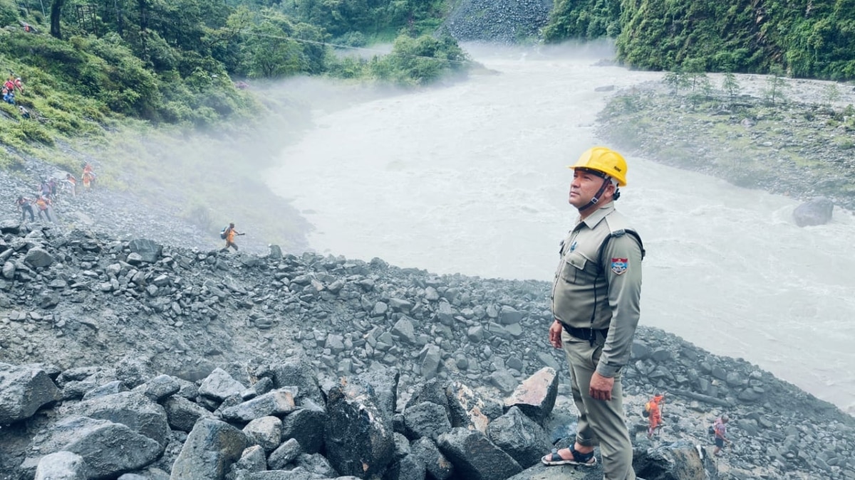 उत्तराखंड में भूस्खलन से गंगोत्री हाईवे बंद, बरसाती नाले के उफान से कई घरों में घुसा पानी