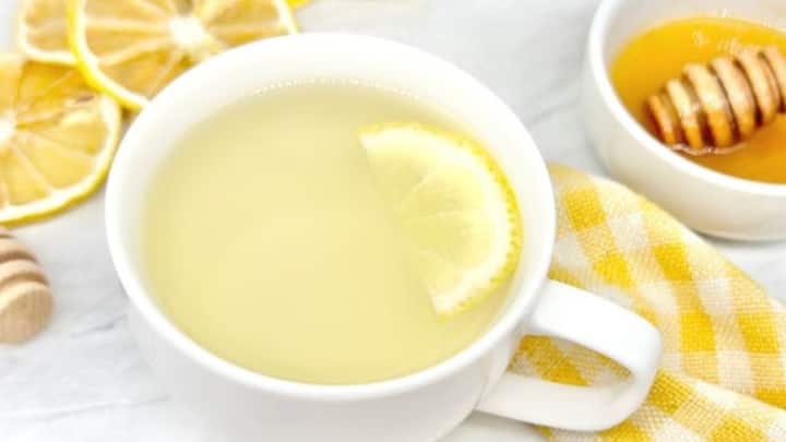 Lemon Peel: Rich in Vitamin C, lemon peel naturally enhances the body's defences. Its antibacterial qualities can boost the immune system and strengthen its ability to fight infection and disease during monsoon. (Image Source:  Pinterest/Daily Tea Time)