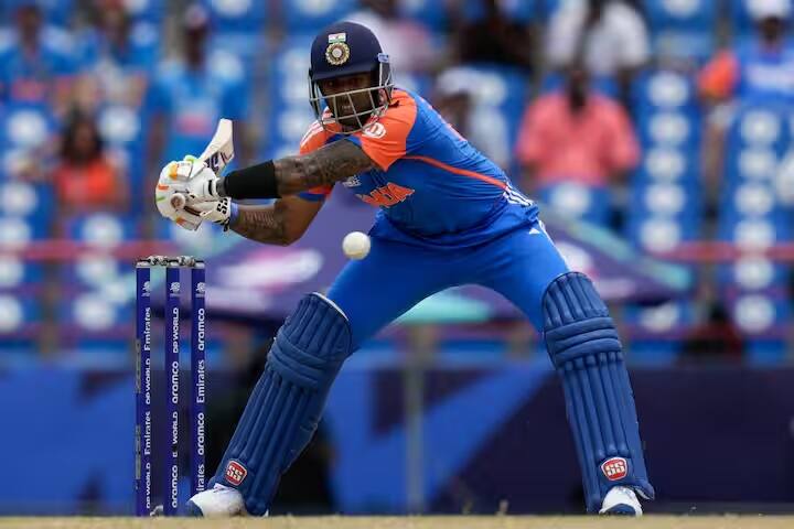 તમને જણાવી દઈએ કે ભારત અને શ્રીલંકા વચ્ચે T20 સિરીઝ 27 જુલાઈથી શરૂ થશે. આ પછી 2 ઓગસ્ટથી વનડે શ્રેણી શરૂ થશે.