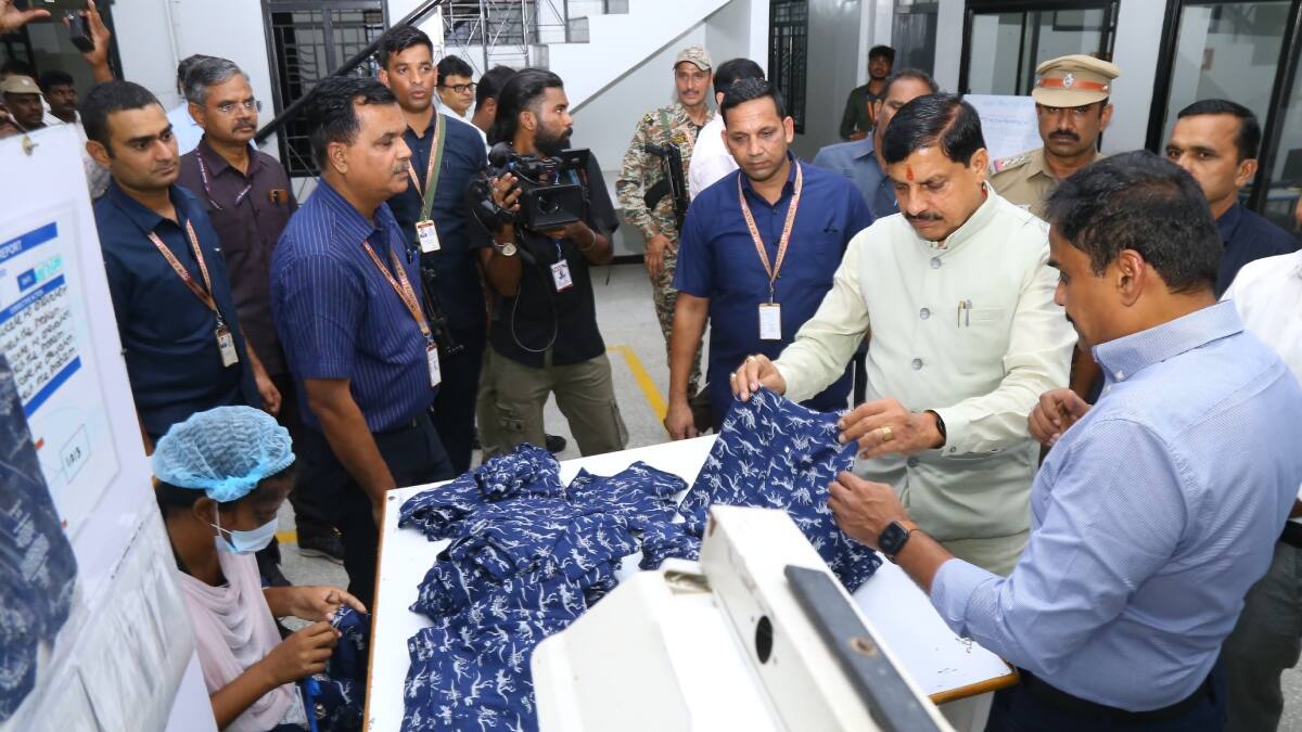 तमिलनाडु पहुंचे सीएम मोहन यादव, दक्षिण भारत के निवेशकों को एमपी में रोजगार इकाइयां लगाने का दिया न्यौता