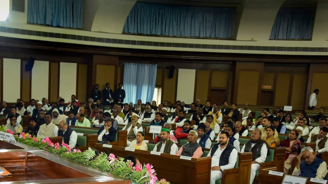 Bihar Anti Paper Leak Bill passed in the Assembly Bihar Anti Paper Leak Bill: बिहार विधानसभा में हंगामे के बीच पेपर लीक विरोधी विधेयक हुआ पास, क्या है कानून? जानें