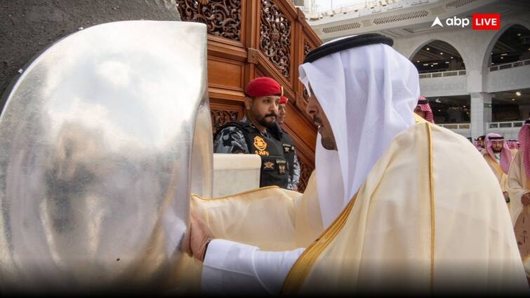 ritual of washing the holy Kaaba performed in Mecca Deputy Governor of Mecca arrived in place of King Salman Kaaba Washing: पवित्र काबा को धोने की रस्म अचानक किंग सलमान की जगह मक्का के उप-गवर्नर ने क्यों निभाई