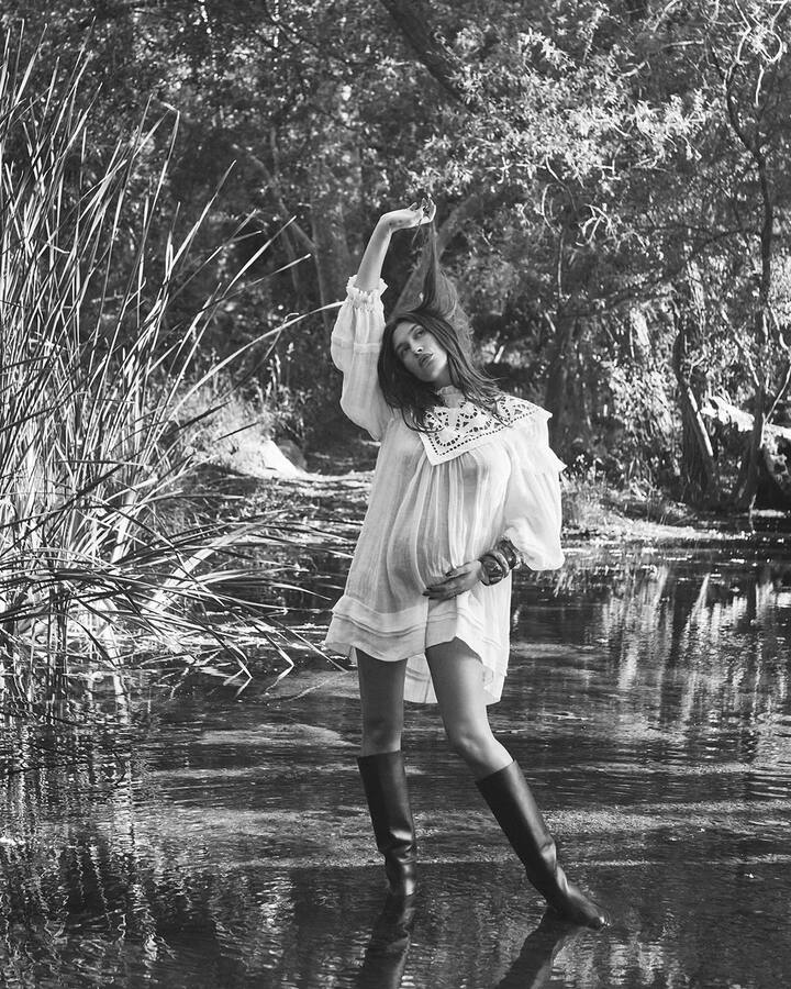 She posted the pictures on Instagram with the caption, 