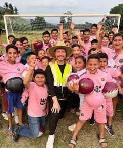 26 साल की उम्र में कमा लिए 820 करोड़, ना नौकरी करते हैं, ना बिजनेस