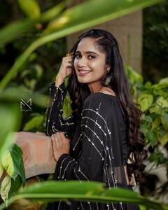 Tejaswini Gowda : బిగ్​బాస్ సీజన్ 8 విన్నర్ ఆమెనే అట.. తేజస్విని గౌడ ఇన్​స్టా పోస్టులకు కామెంట్లు పెడుతున్న అభిమానులు