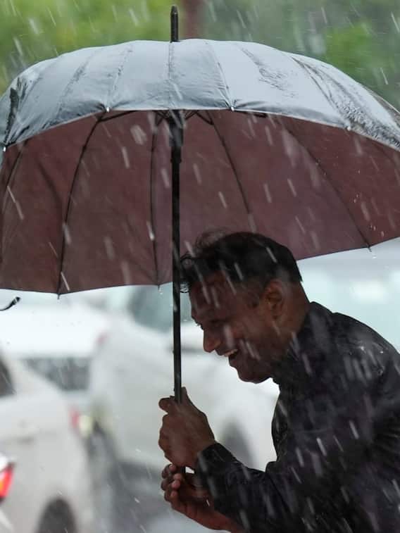 दिल्ली में झमाझम बारिश, शहर हुआ पानी-पानी, जानें- अब कैसा रहेगा मौसम?