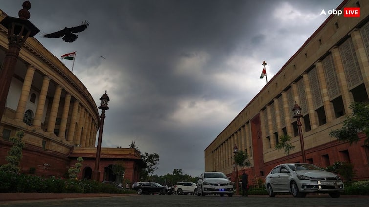 Weather Forecast Delhi NCR Rains North India UP Bihar Punjab Rajasthan Haryana IMD Latest Update Weather Forecast: दिल्ली-NCR में छाया घुप्प अंधेरा, घनघोर बारिश, पढ़ें  यूपी-बिहार समेत उत्तर भारत का ताजा मौसम अपडेट