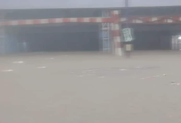 Vadodara News Flood situation in Vadodara with 8 inches of rain Vishwamitri river level crosses 17 feet Vadodara Rain: વડોદરામાં 8 ઈંચ વરસાદથી પૂરની સ્થિતિ, વિશ્વમિત્રી નદીની સપાટી 17 ફૂટને પાર