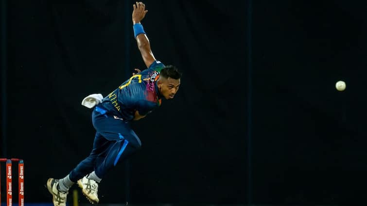 IND vs SL Asitha Fernando joins Sri Lanka squad Dushmantha Chameera ruled out series against India IND vs SL: श्रीलंकाई टीम में घातक गेंदबाज की एंट्री, भारत के खिलाफ खेलेंगे असिथा फर्नांडो