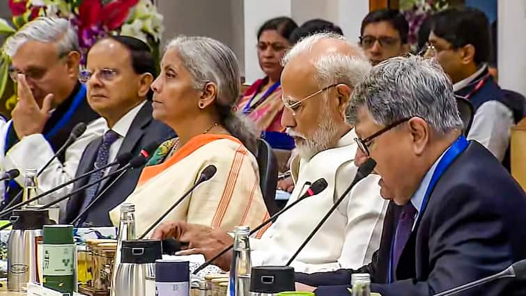 NITI Aayog Meeting PM Modi Boycott MK Stalin Siddaramaiah CM Boycotting Protest Discriminatory Union Budget Stalin, Siddaramaiah Among 4 CMs Boycotting PM Modi-Led NITI Aayog Meet To Protest 'Discriminatory' Budget