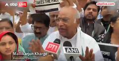 “This is Injustice…”: Congress Prez Mallikarjun Kharge During Protest Against Union Budget 2024 | ABP News