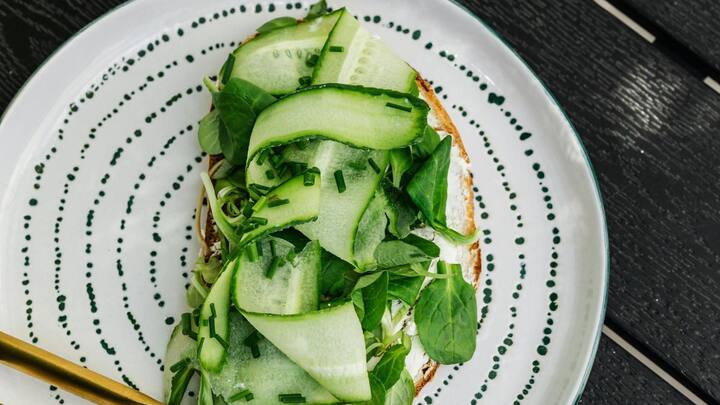  எலும்புகள் வலுவடையும். இதில் வைட்டமின் கே அதிக அளவில் இருக்கிறது. எலும்பின் அடத்தி அதிகரிக்கும்.  