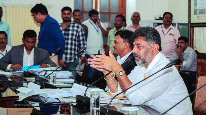 सुप्रीम कोर्ट के आदेशों के बाद भी कर्नाटक, तमिलनाडु की मांग पूरी करने के लिए पानी देने को तैयार नहीं है. कर्नाटक के रवैये से तमिलनाडु के एम के स्टालिन बेहद नाराज है, लेकिन वह भी कोर्ट के जरिए ही पानी पर दावा कर सकते हैं. कर्नाटक और तमिलनाडु में सरकारी किसी की भी हो कावेरी नदी के पानी के सवाल पर नहीं झुकना ही सबसे बड़ी मजबूती और राजनीति है.