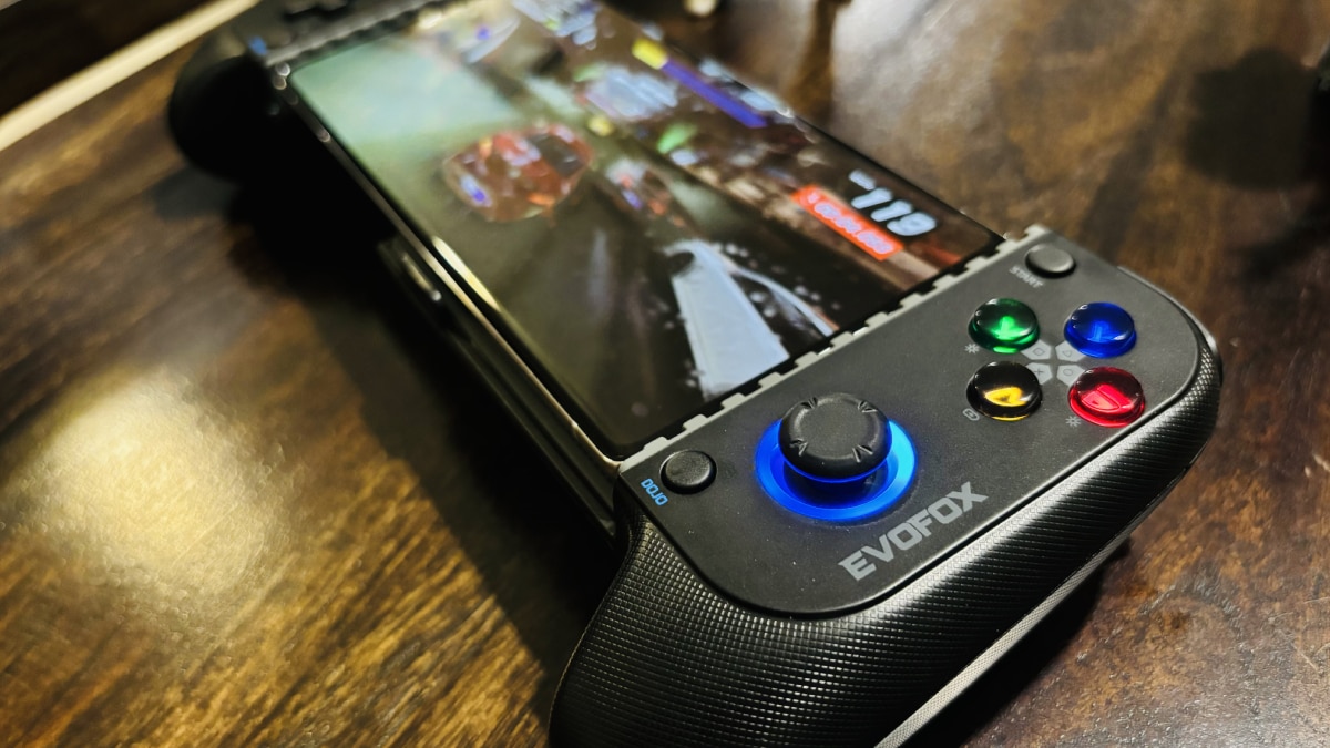 Amkette EvoFox Deck Review: You’ll Never Have To Buy A Handheld Gaming Console Again