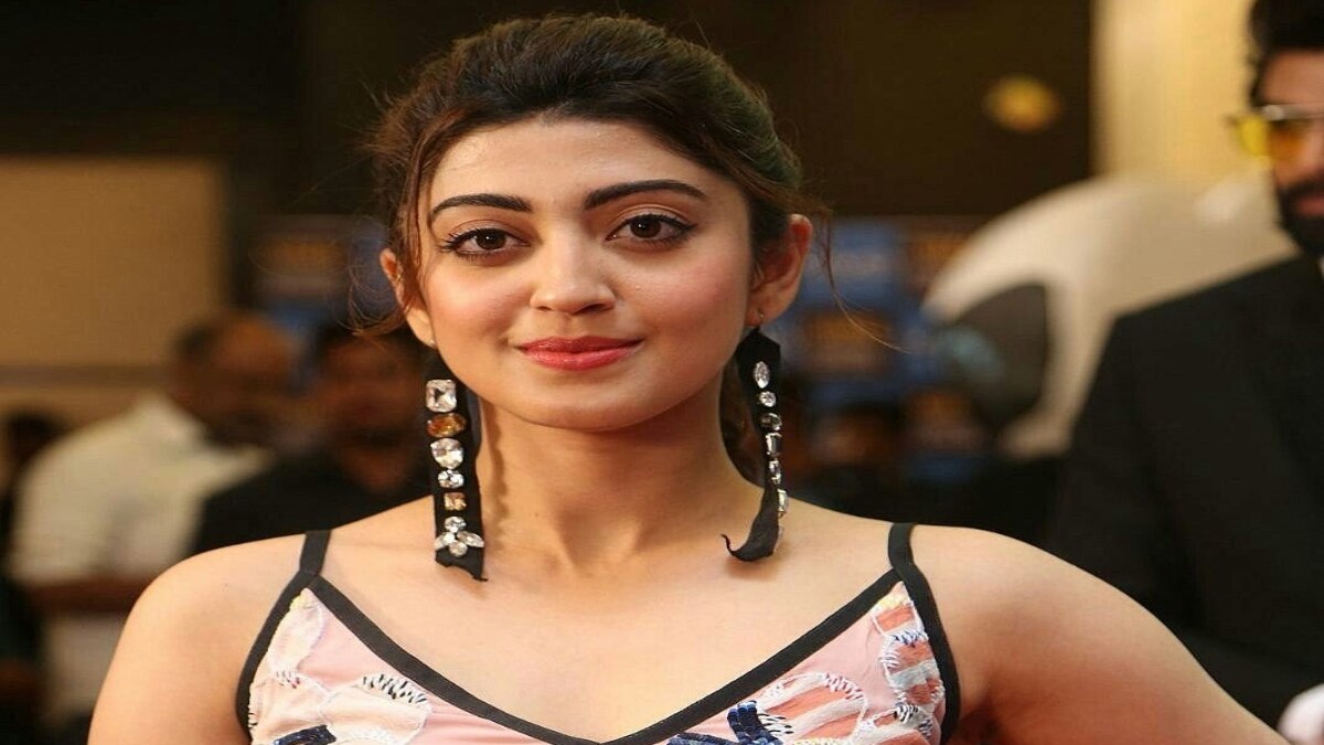 Pranitha Subhash: கார்த்தி பட நடிகைக்கு பேண்ட் பத்தவில்லையாம்... ஏன் தெரியுமா? அவர் வெளியிட்ட போஸ்ட் பாருங்க...