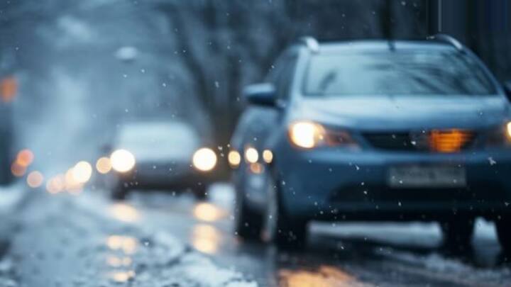 કારને સેફ રાખવાની કેટલીક ટિપ્સ અહીં અમે તમને બતાવી રહ્યાં છીએ, જે તમારી કારને આ વરસાદની ઋતુમાં હેરાનગતિથી બચાવશે, અને સાથે ગંભીર નુકસાન પણ નહીં થાય.