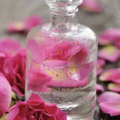 Rose Water : ਚਮਕਦਾਰ ਚਮੜੀ ਲਈ ਤੁਸੀਂ ਗੁਲਾਬ ਜਲ ਦੀ ਵਰਤੋਂ ਕਰ ਸਕਦੇ ਹੋ, ਅਪਣਾਓ ਆਹ ਟਿਪਸ