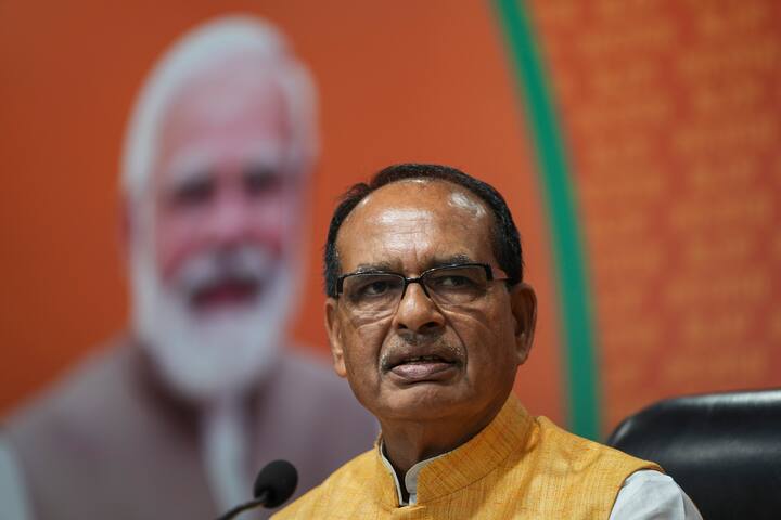 टीवी पत्रकार रोहित सिंह सावल ने आगे पूछा कि कोई राज तो खोल दीजिए. केंद्रीय मंत्री इस बात पर मुस्कुराने लगे और फिर बोले कि राज को राज ही रहने दो.