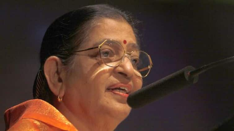 Veteran Singer p susheela says tamil cinema does not have good music or good singers P Susheela : நல்ல பாடகர்கள் இல்லை, கோடம்பாக்கம் தூங்குகிறது.. வருந்திய பாடகி பி.சுசீலா