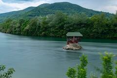 Friends Trip: જો તમે મિત્રો સાથે મસ્તી કરવા માંગો છો, તો નોઈડાથી થોડાક અંતરે આવેલા આ પર્યટન સ્થળોની મુલાકાત કરો