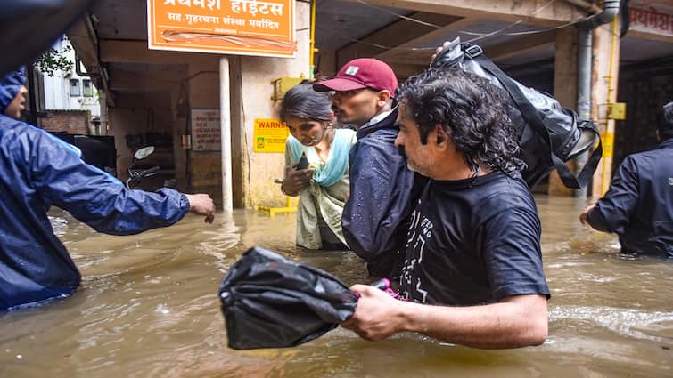 Pune Rain News: Emergency Contact Numbers Issued Amid Severe Flooding, Khadakwasla Dam Gates Opened Pune Rain News: Emergency Contact Numbers Issued Amid Severe Flooding, Khadakwasla Dam Gates Opened