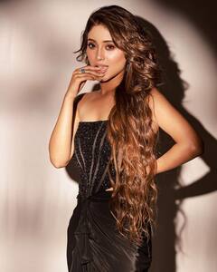 रातों-रात वेब शो से निकाला, स्टारकिड की वजह से Shivangi Joshi हुईं रिप्लेस, एक्ट्रेस ने खोली इंडस्ट्री की पोल