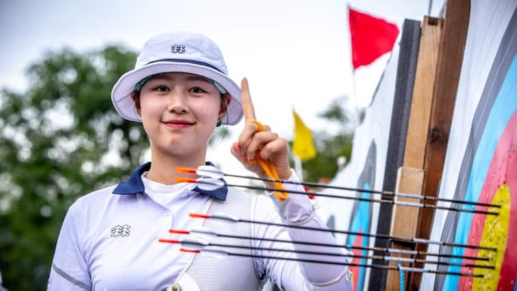 Paris Olympics 2024 South Korea Sihyeon Lim Sets Archery World Record in Archery Women Individual Ranking Round Paris Olympics 2024: South Korea's Lim Sihyeon Breaks World Record, Registers Best Ever Score In Women's Archery Ranking Round