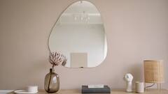 Vastu Tips: દર્પણ પણ ભાગ્યનો બગાડી શકે છે ખેલ, ભૂલથી પણ અરીસાને લઇને ન કરો આ ચૂક