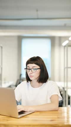 10 Easy Career Changes That Pay Well in 2024